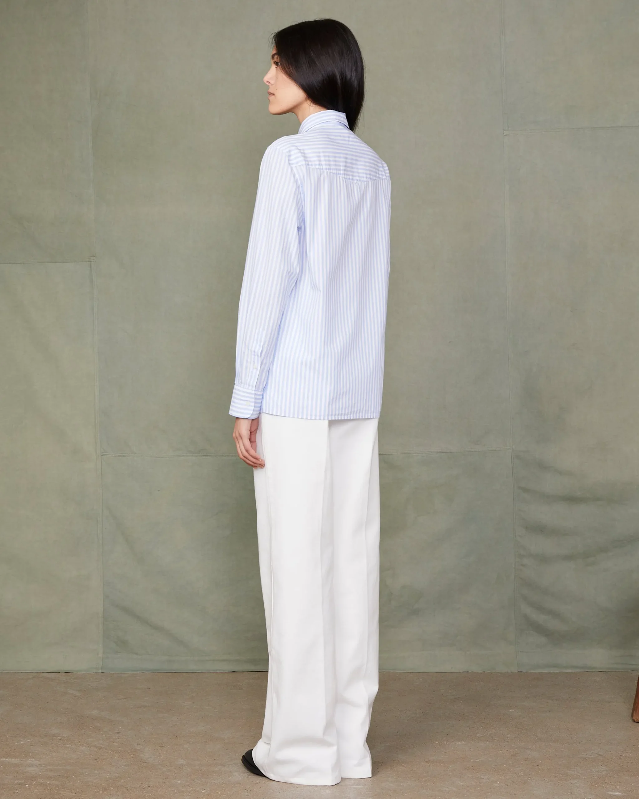 Soft collar shirt